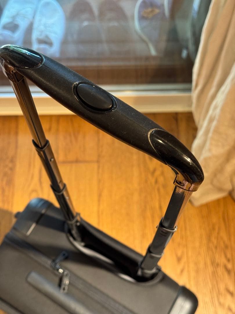 美品　TUMI ALPHA2 コンパクト・4ウィール・ブリーフ　おまけ付き