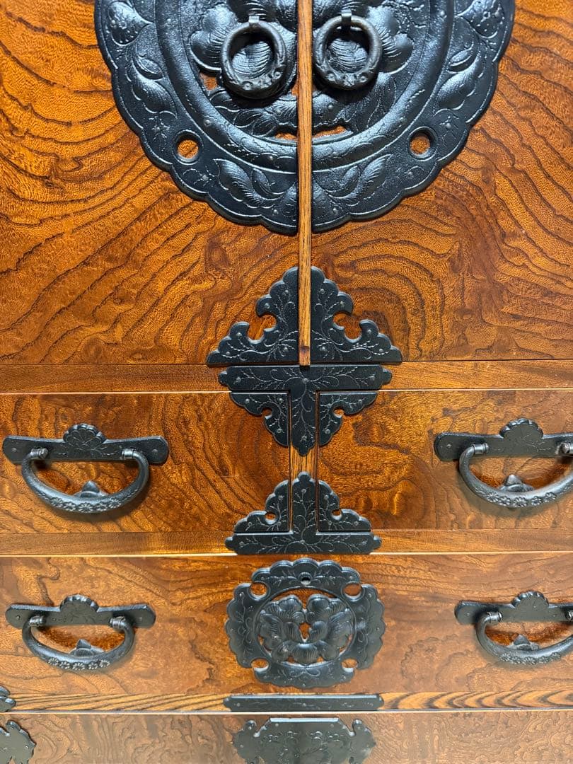 和箪笥 アンティーク たんす伝統的な日本の木製タンス