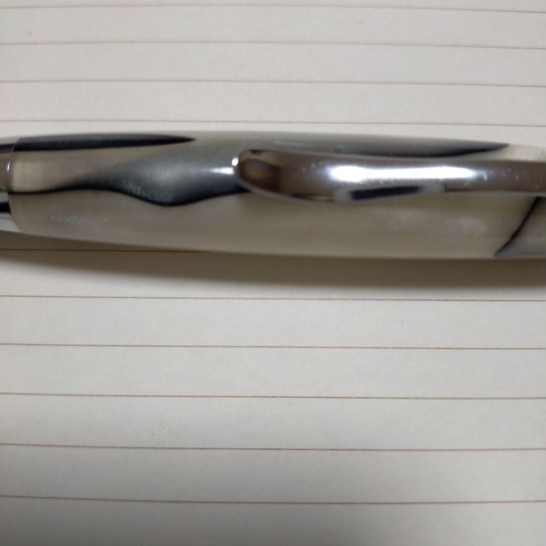 シルバーメタルボールペン 流線型デザイン