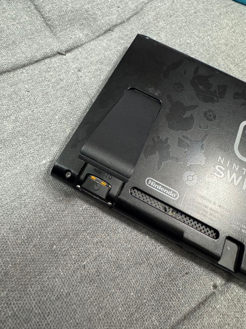 Nintendo Switch 本体 ピカチュー　イーブイ★ジャンク品