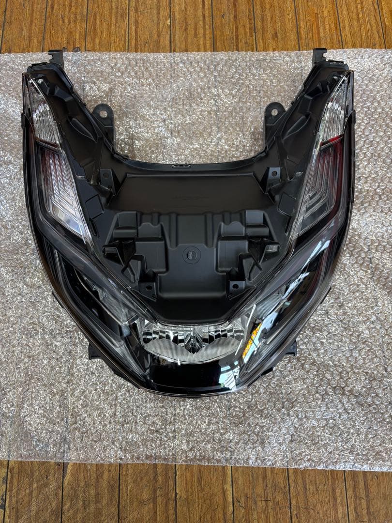 メジロ　中古PCX125・160 JK05・KF47 ホンダ純正ヘッドライ
