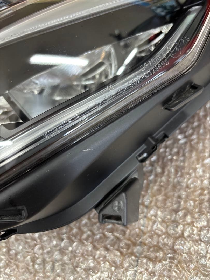 メジロ　中古PCX125・160 JK05・KF47 ホンダ純正ヘッドライ