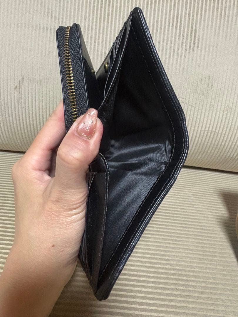 Dior ロゴ柄 二つ折り財布 ノーブランド