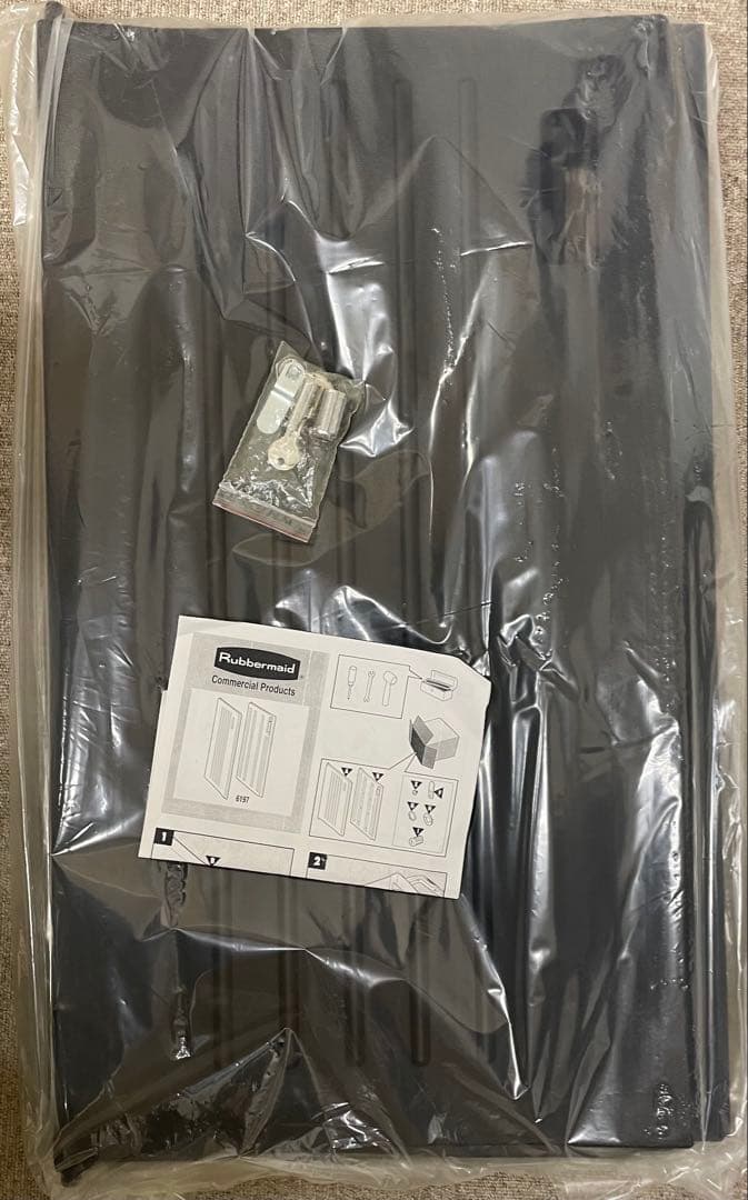 ラバーメイド ハウスキーピングカート用ロック付きドアキット RM6197BK