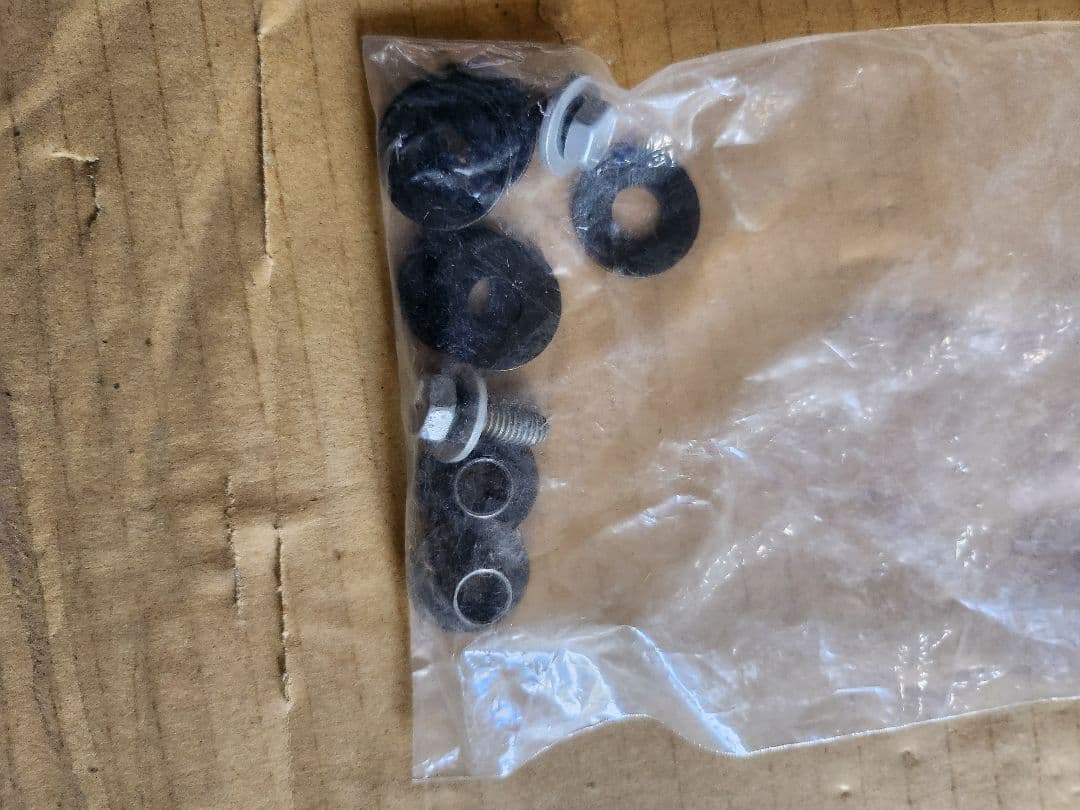 トヨタ VVT-i 16V エンジンカバー シルバー