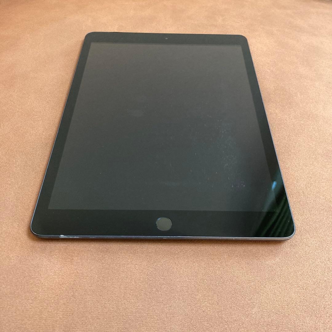 3678【早い者勝ち】電池最良好☆iPad8 第8世代 32GB SIMフリー☆
