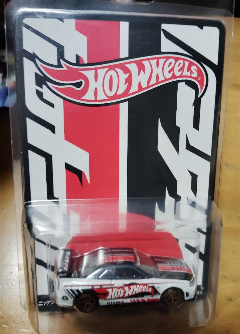 新品Hot Wheels 2025コンベンション　日産スカイラインGT-R右向き
