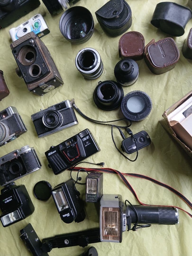 フィルムカメラ&レンズ&ストロ ボまとめ売り「ジャンク」