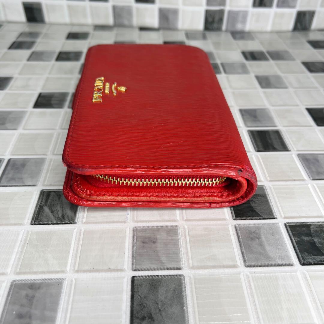 PRADA プラダ 二つ折り財布
