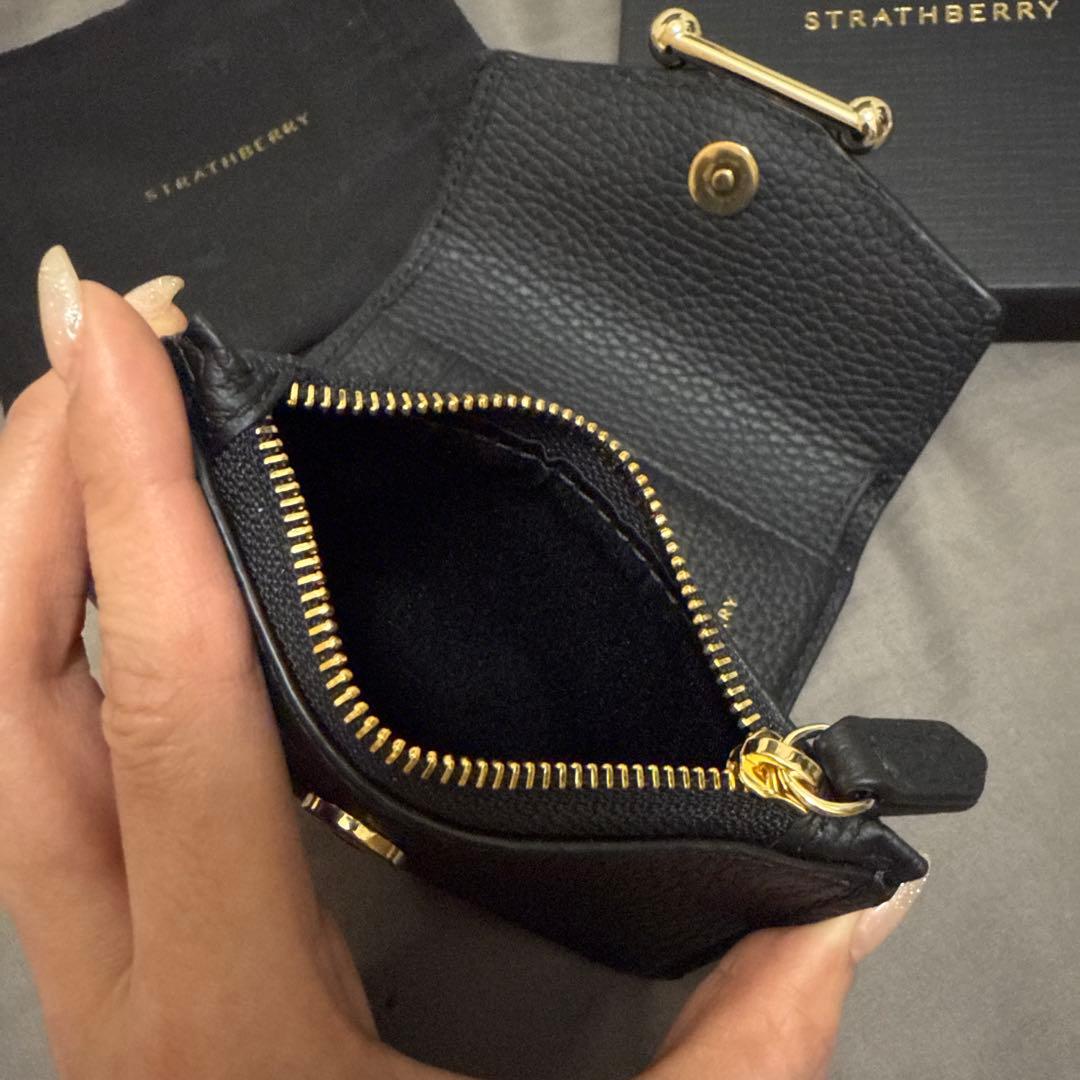 なこ様ご購入用★STRATHBERRY ブラック 二つ折り財布