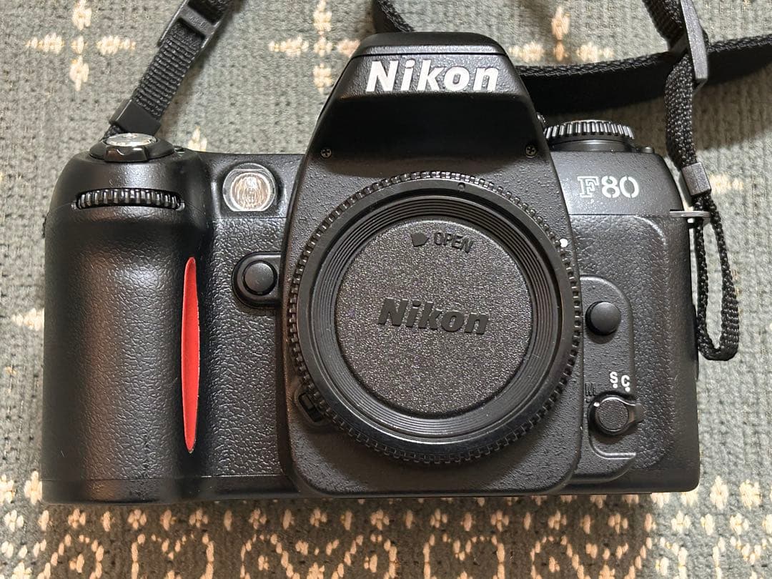 Nikon F80 一眼レフカメラ 50ミリf1.4 35ミリ〜70ミリ