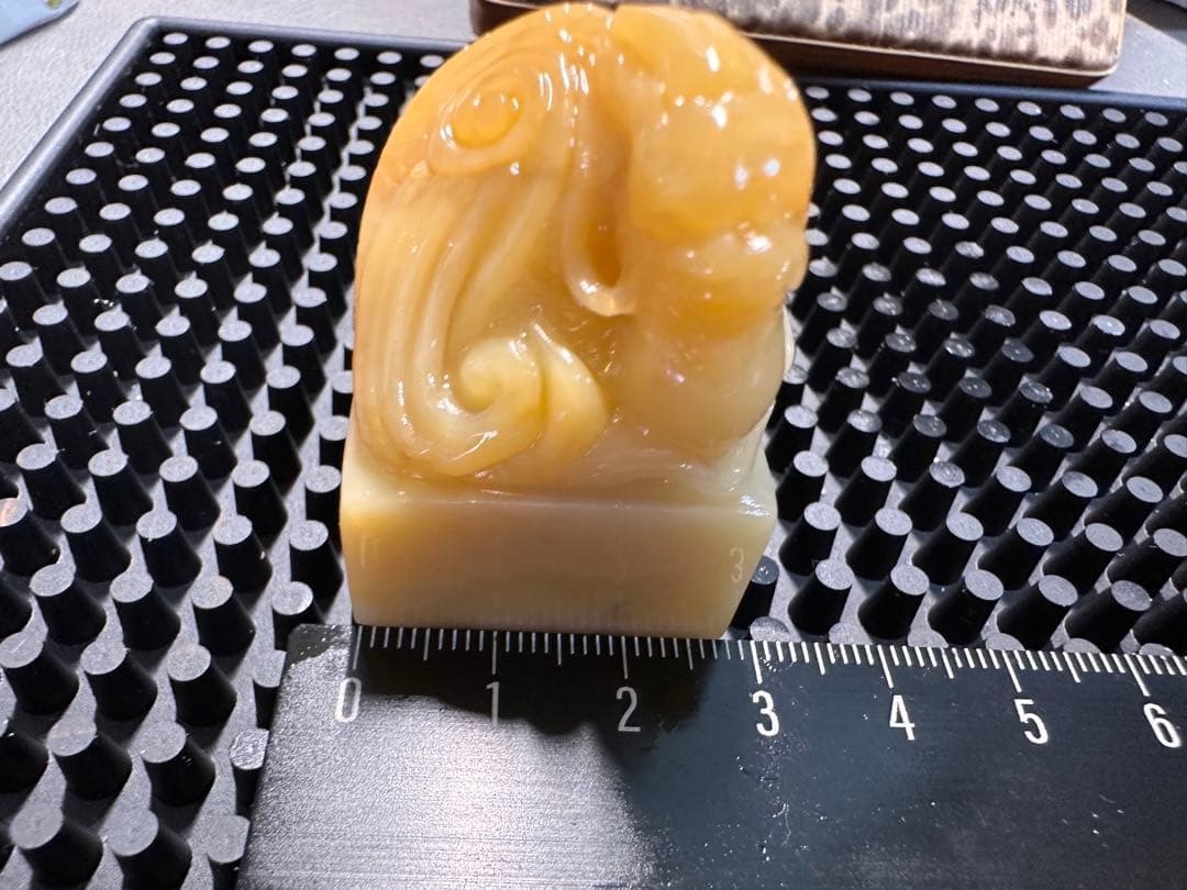 ラオス石　田黄　鳌魚　魚化龍　高級印材　箱付き　篆刻　書道　落款　雅号