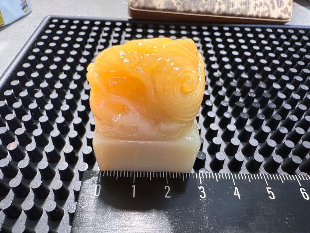 ラオス石　田黄　鳌魚　魚化龍　高級印材　箱付き　篆刻　書道　落款　雅号