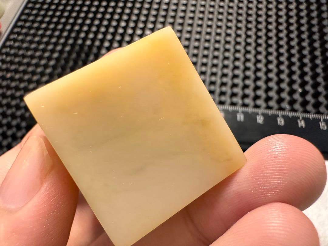 ラオス石　田黄　鳌魚　魚化龍　高級印材　箱付き　篆刻　書道　落款　雅号