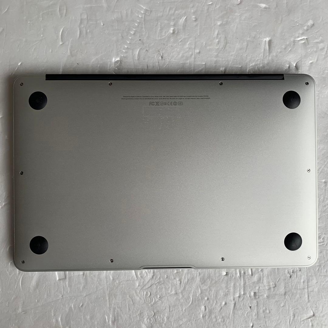 アップル MacBook Air (11-inch, Mid 2012)