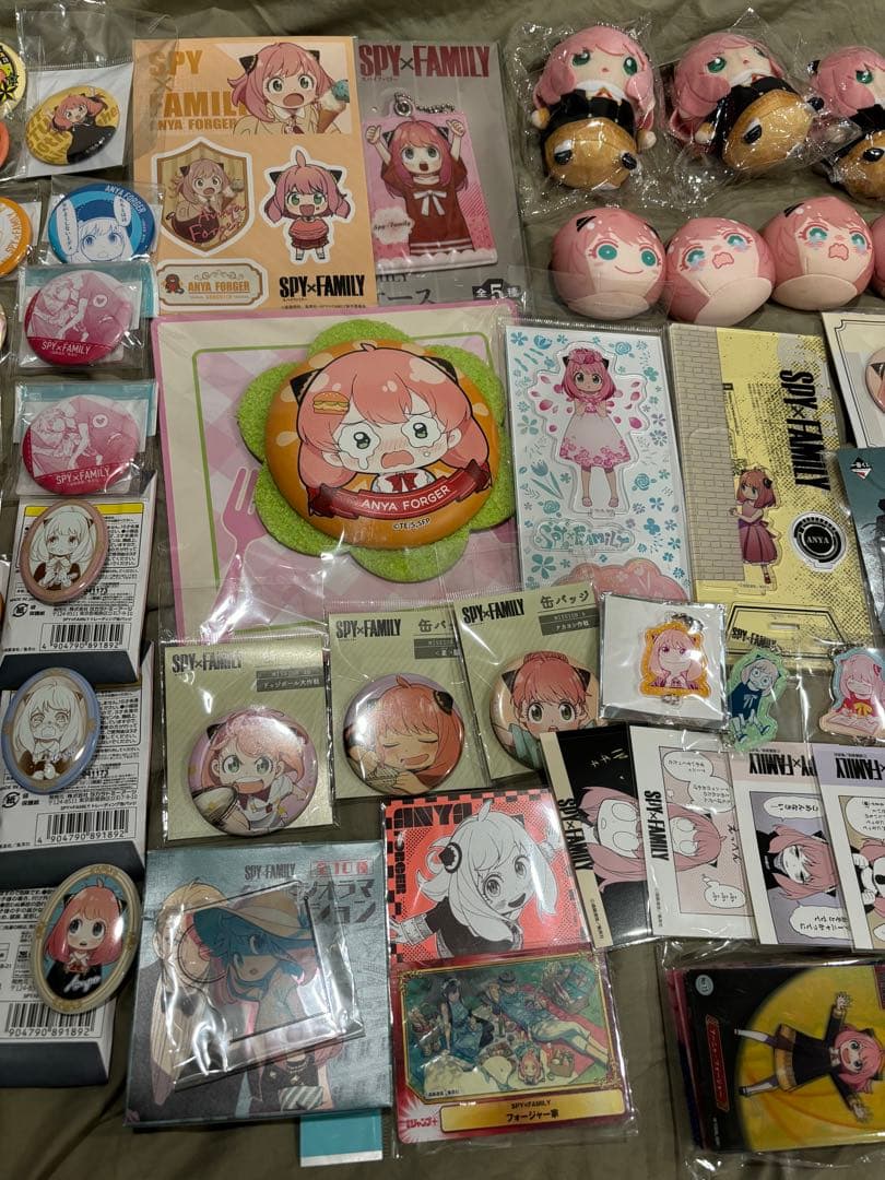 スパイファミリー アーニャ バッジ コレクション 大量セット