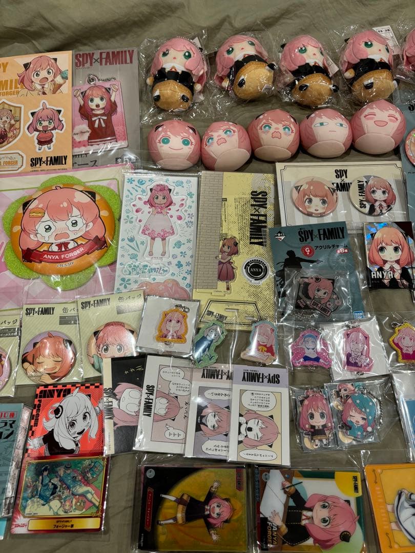スパイファミリー アーニャ バッジ コレクション 大量セット