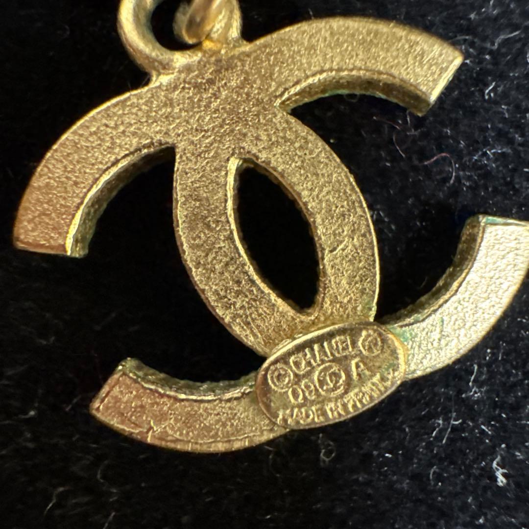 訳あり　CHANEL ストーン付きフープピアス