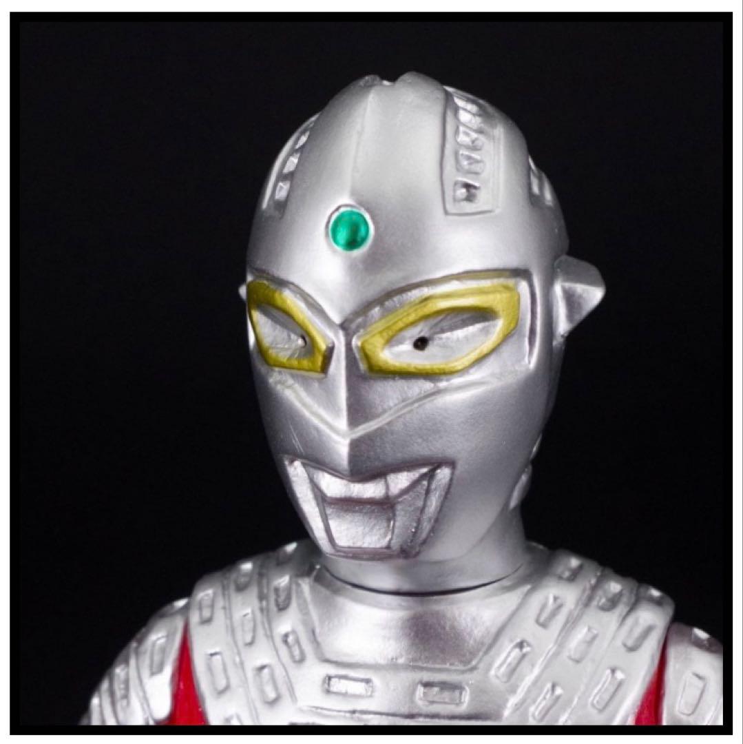 【ハンサムタロウエム】ウルトラセブン/墓場の画廊別注シルバーVer. ソフビ