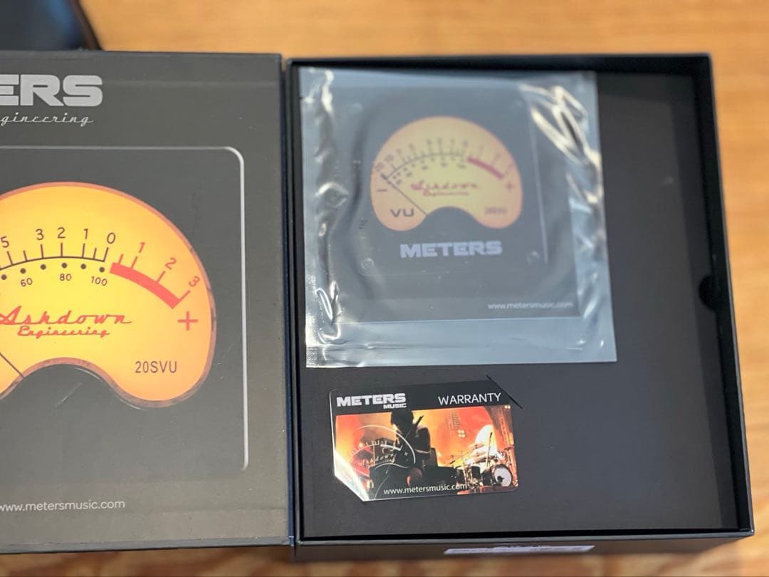 METERS OV-1ヘッドホン メーターズ 有線