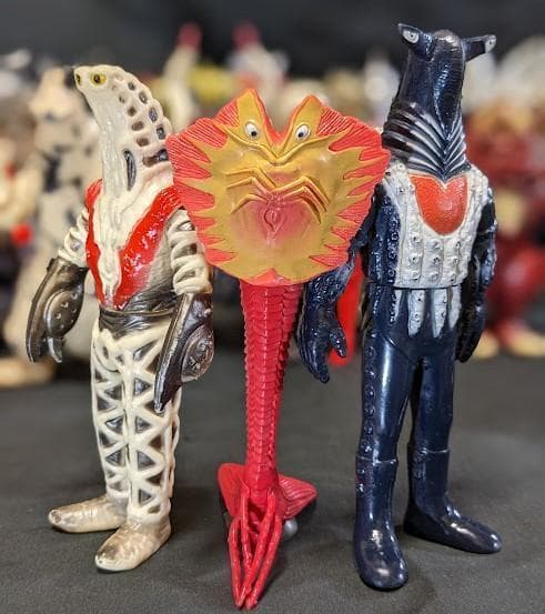 ウルトラセブン＆登場怪獣・宇宙人（バンダイ）ソフビ37体セット＋４