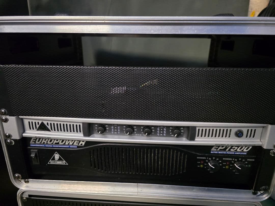 BEHRINGER EUROPOWER　EP1500