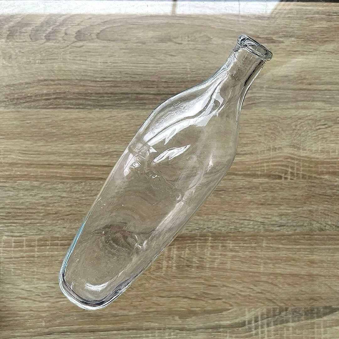 骨董　時代ガラス　希少　ウサギ哺乳瓶　ウサギ車エンボス　ウランガラス