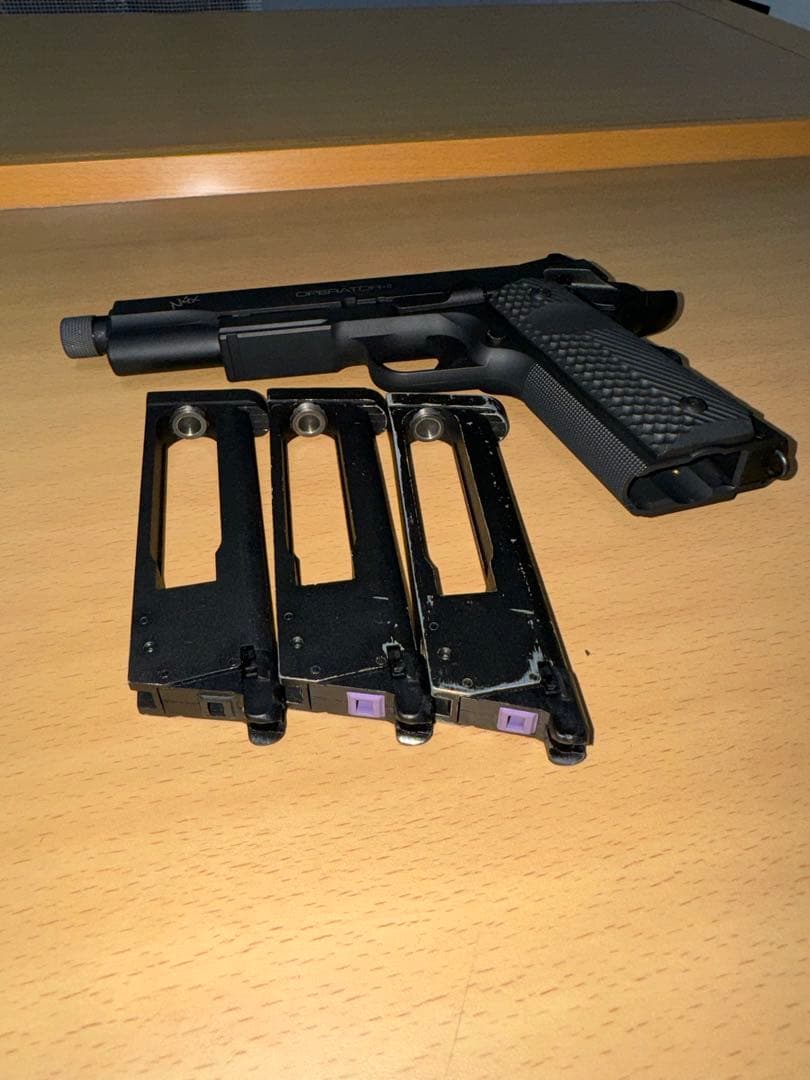 カーボネイトM45ナイトシフト マガジン3本付