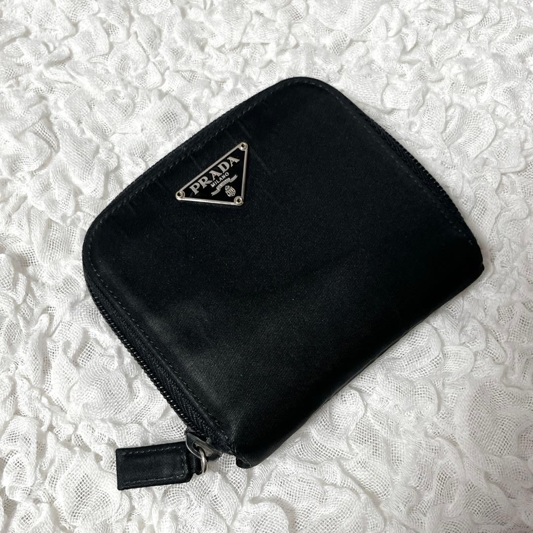プラダ　ナイロン　レザー　三角ロゴ　コンパクト　二つ折り　財布　PRADA