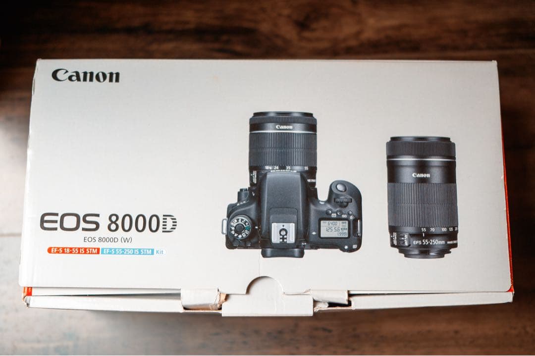 コンニチハ‼️canon 8000D＋zoom lens18-55