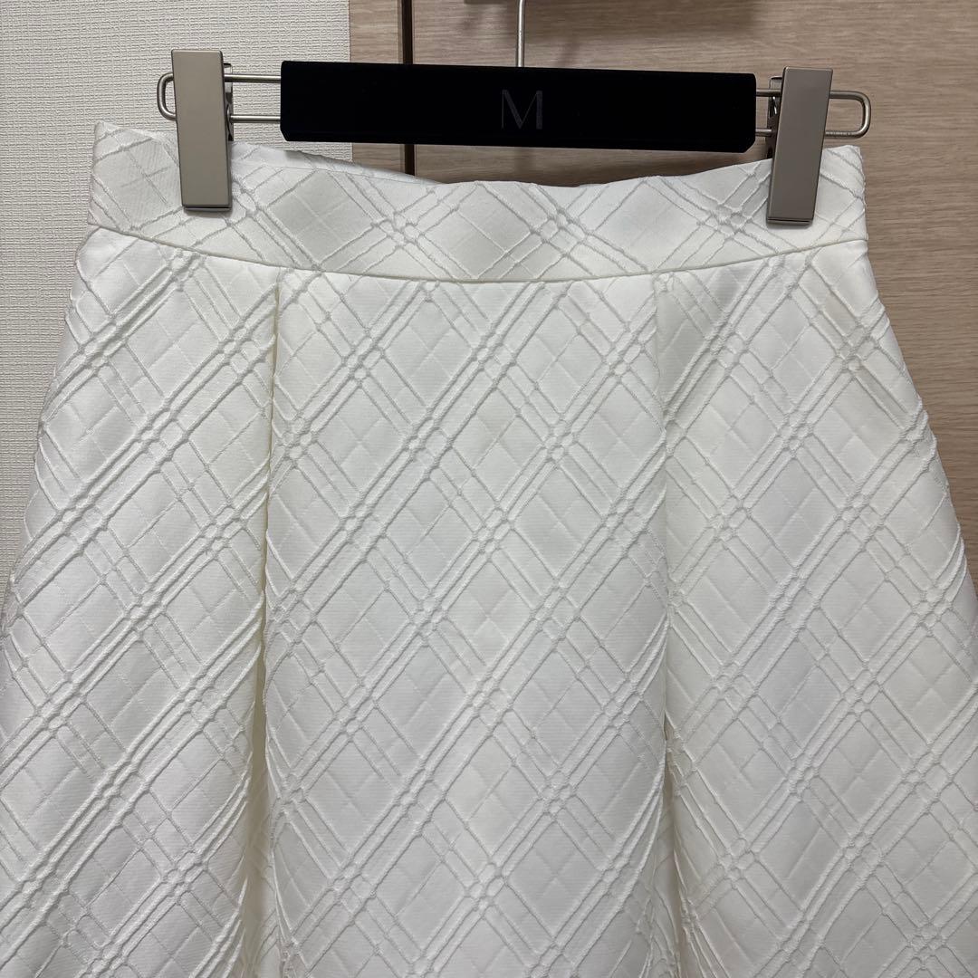 マグノリアコレクション　ジャガードスカート　白　サイズ38