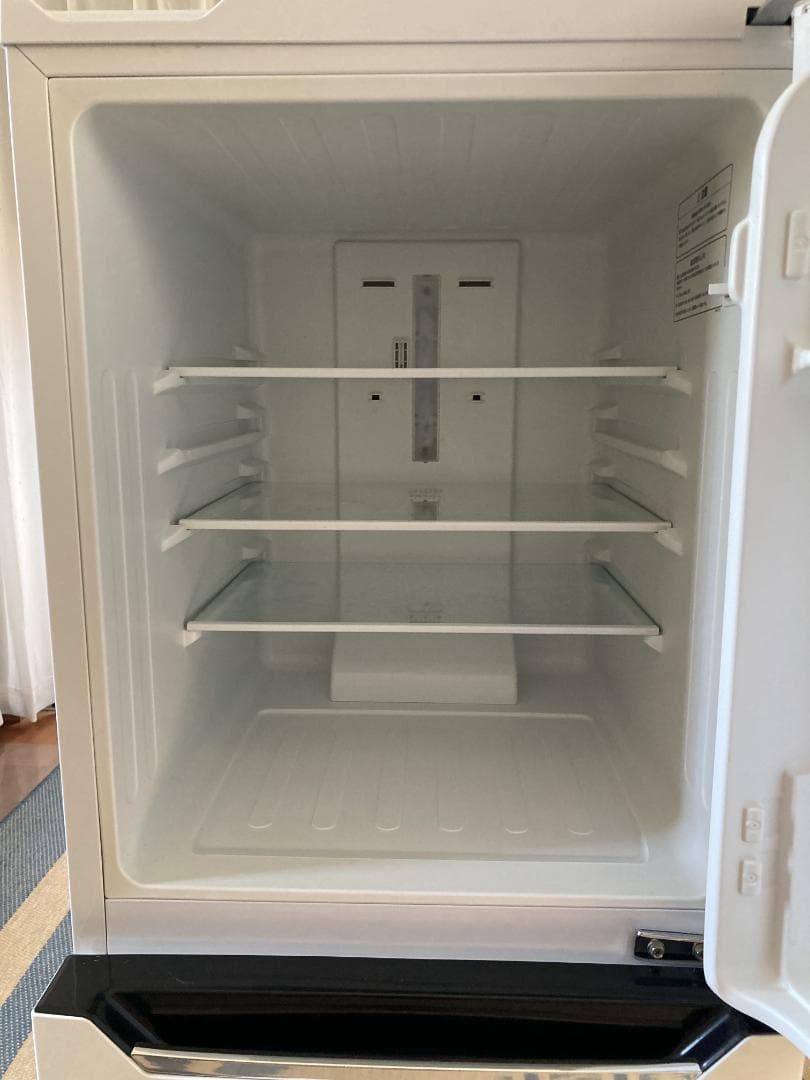 ★送料無料★2018年製 130L Hisense 冷凍冷蔵庫HR-D1302