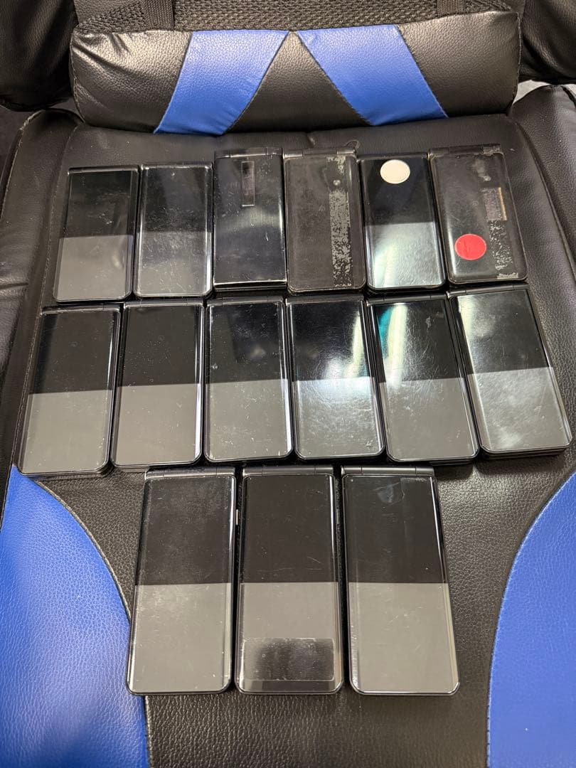 ガラケー、携帯本体まとめ売りバラ売り可セット