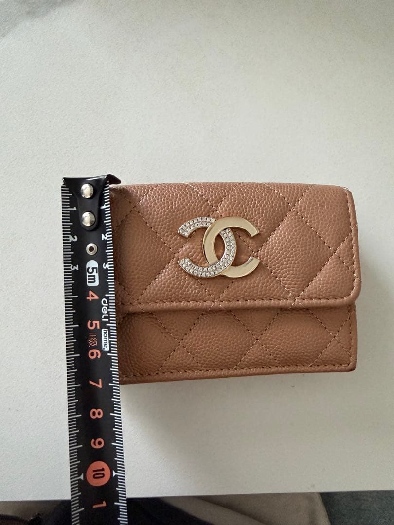 CHANEL ベージュ 三つ折り財布 キャビアスキン　キルティング