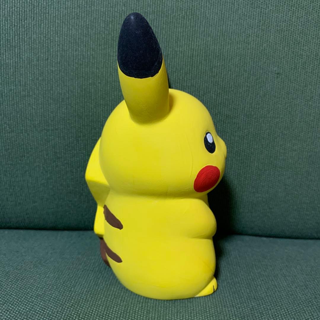 ピカチュウ ぬいぐるみ 置き物 ３体セット TOMY 陶磁器 フィギュア