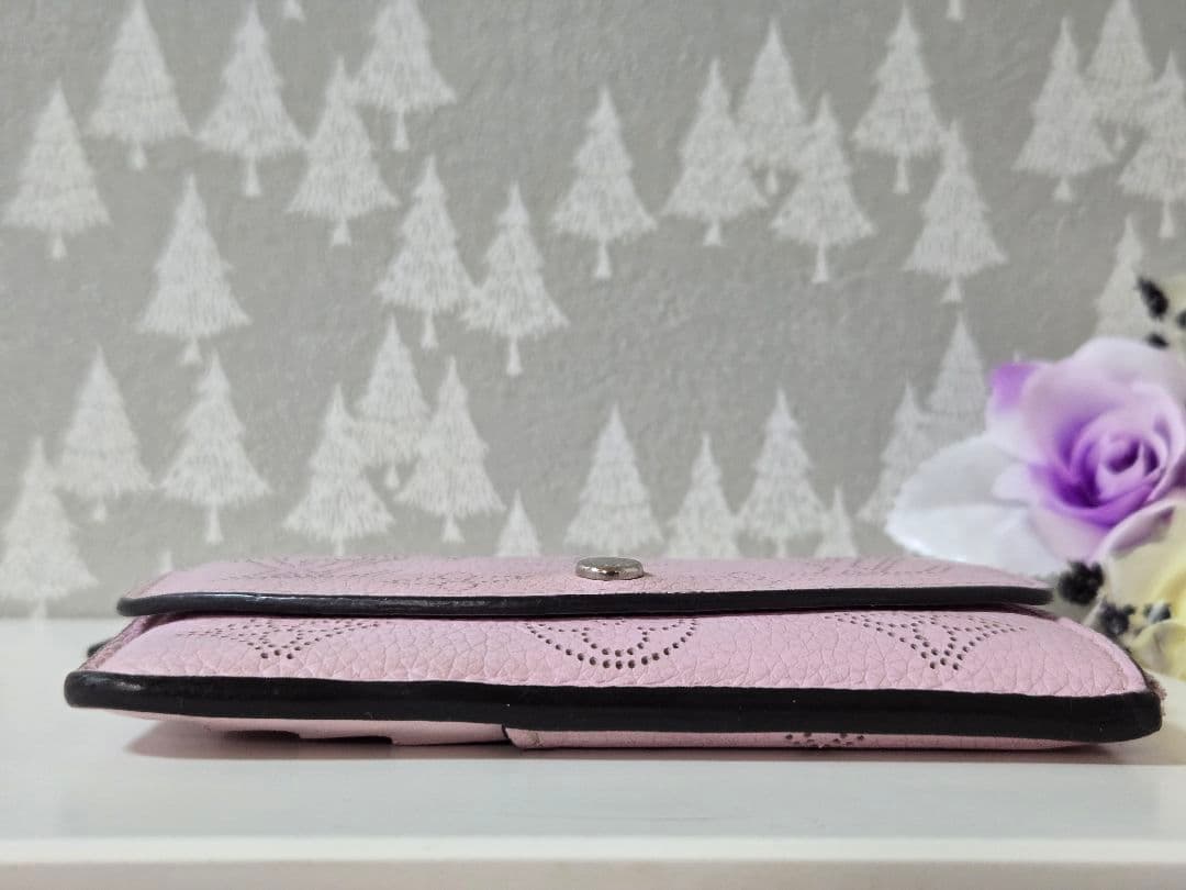 限定色 ルイヴィトン ポルトカルト レクトヴェルソ マヒナ カードケース