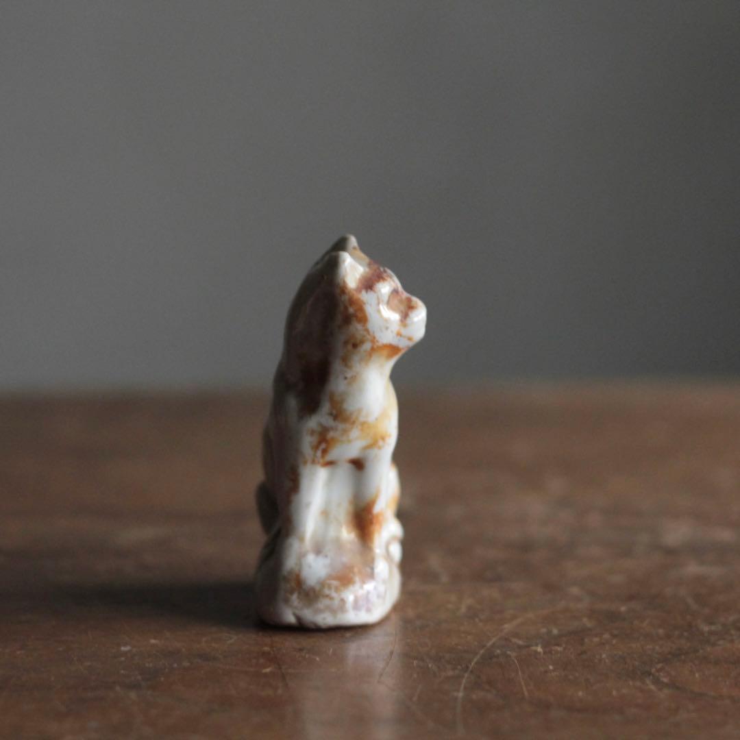 白磁 猫 明治 瀬戸輸出磁器 里帰り品 古道具 アンティーク オブジェ