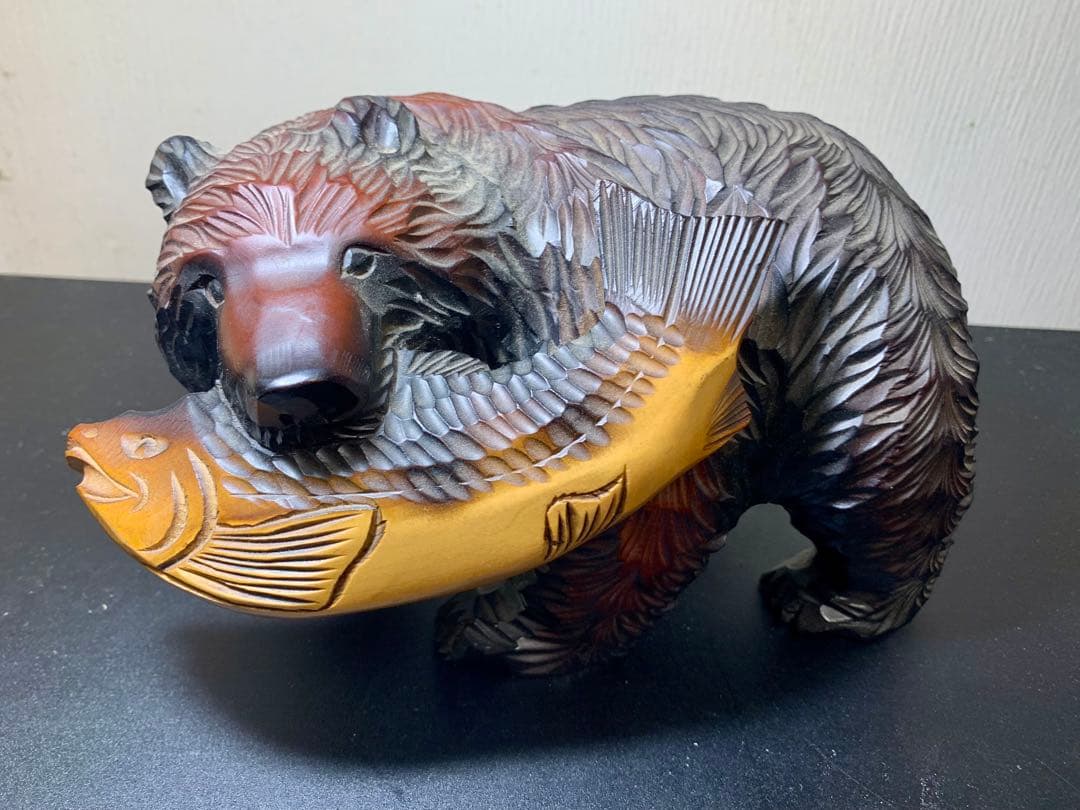 木製 熊と魚 彫刻 北海道八雲町産 東作