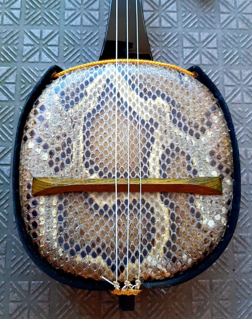 沖縄 三線 ソフトケース付 ジャンク扱い