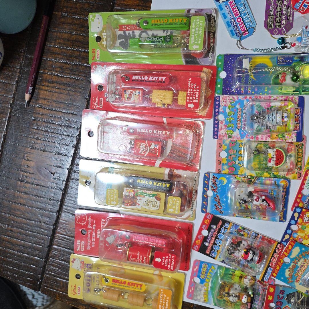 ご当地キティマスコット26点ストラップ4点