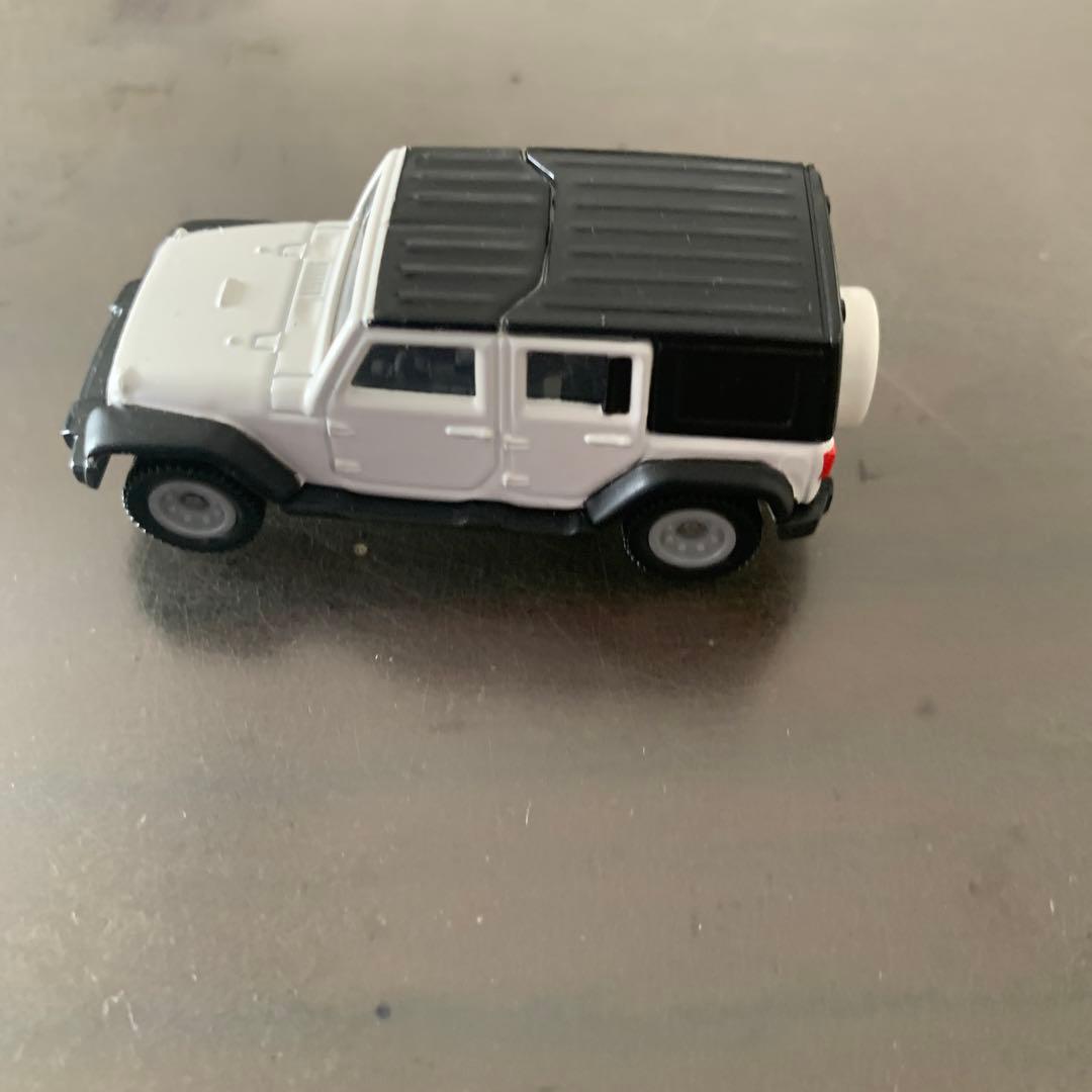 ホワイト ブラック SUV ミニカー