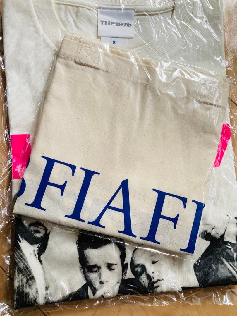THE1975 ホワイトTシャツ Sサイズ トートバッグ付き