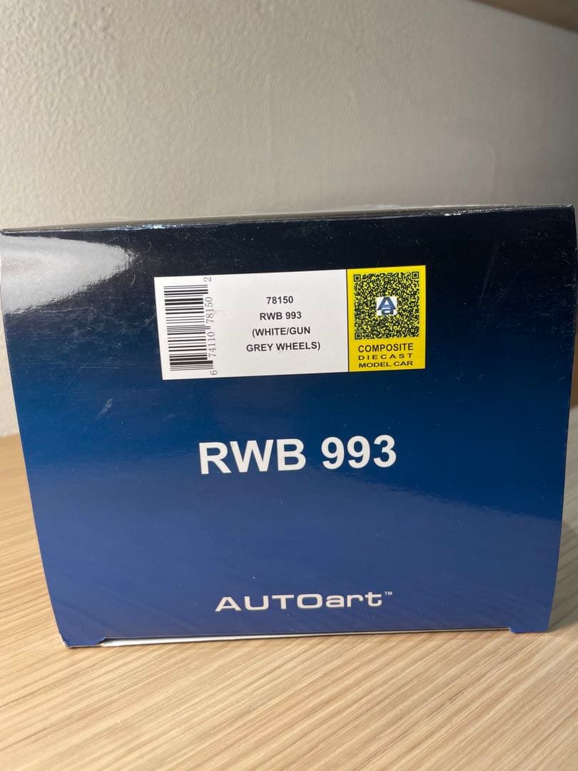 WRBポルシェ993ミニカー 1/18 スケール