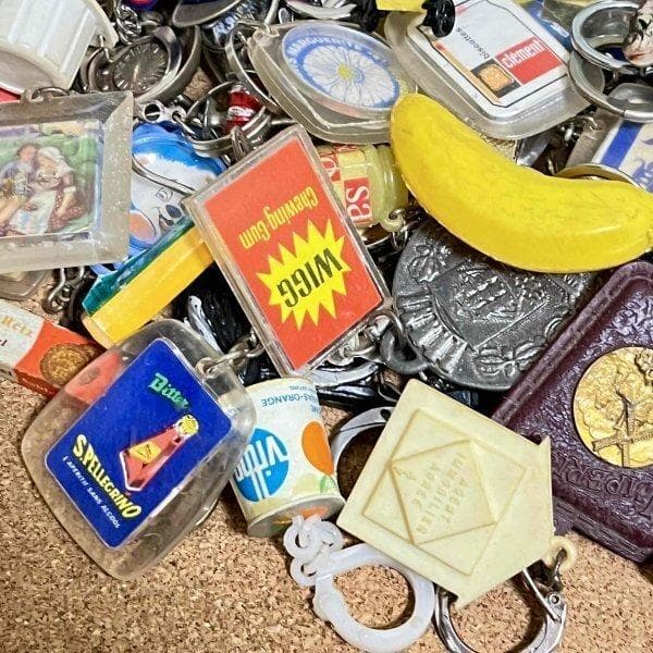 集めたくなる フレンチキーホルダー 100個セット フランス ヴィンテージ 1