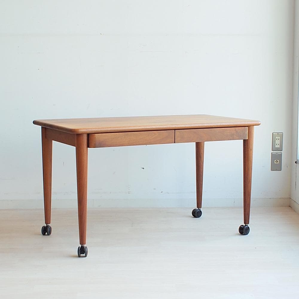 ウォールナット無垢材 ワークデスク キャスター付き 高さ62cm 低め 北欧
