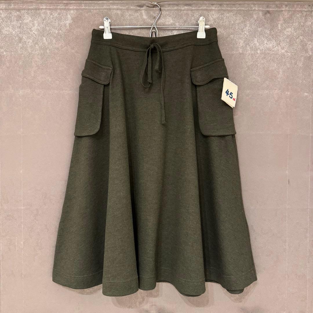 【未使用タグ付き】 45R オリーブグリーン フレアスカート (サイズ2)