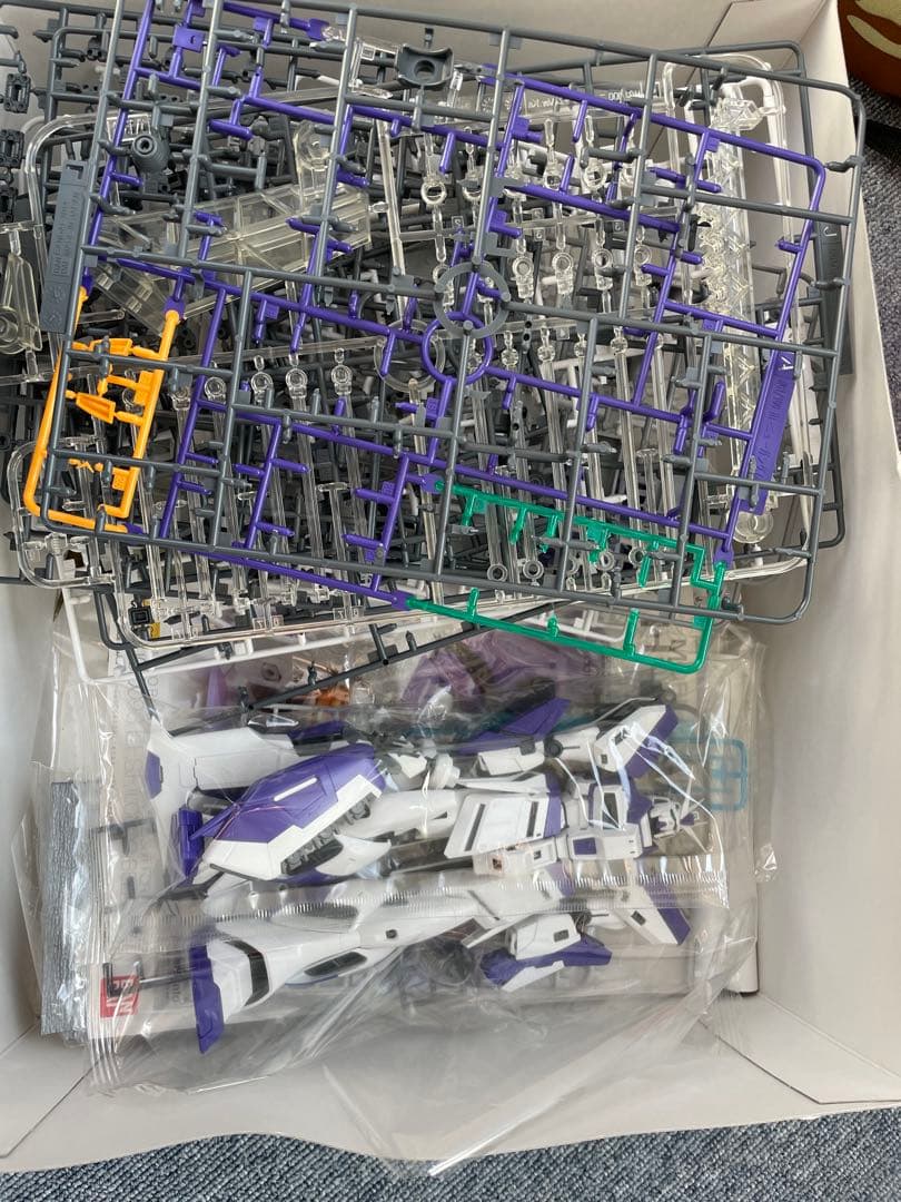 H-I Gundam Ver.Ka MG ジャンク　と　スプレー