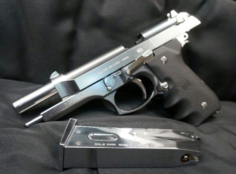 東京マルイ M92F ステンレス グリップ再塗装 社外ピストンカップ交換済 ②