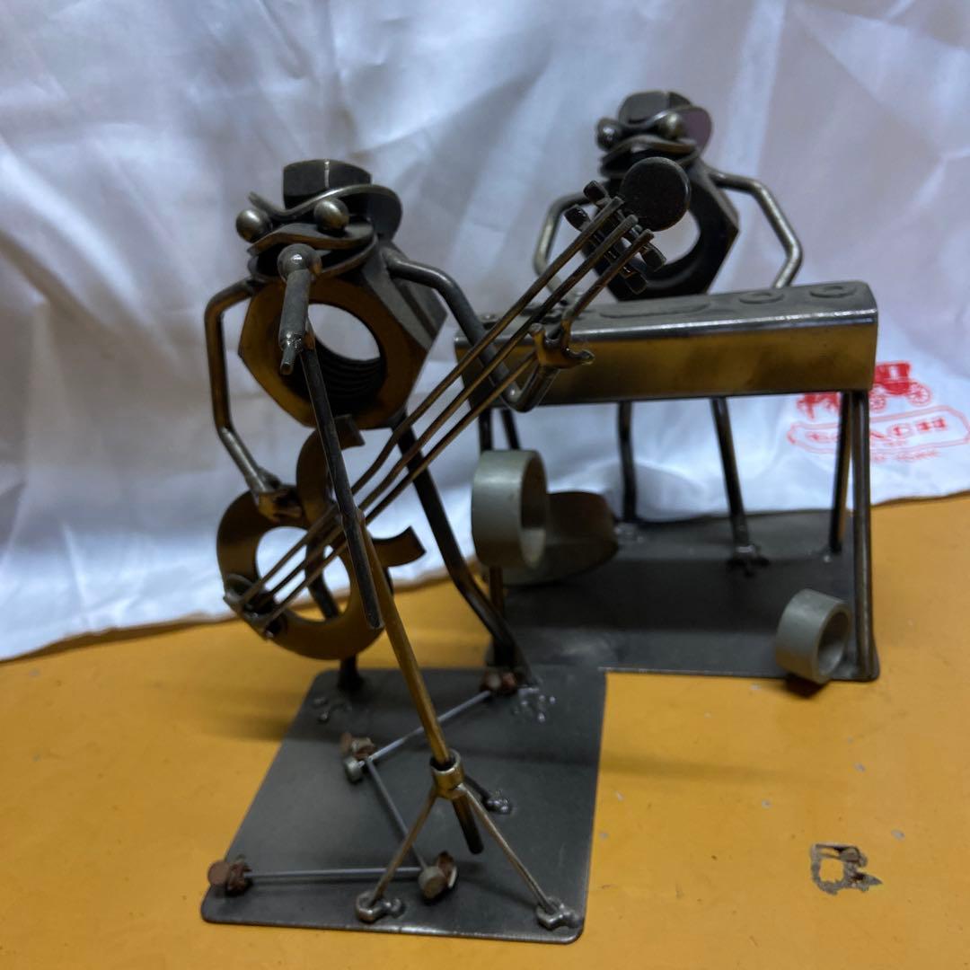 ナツトをモチーフとしたバンド