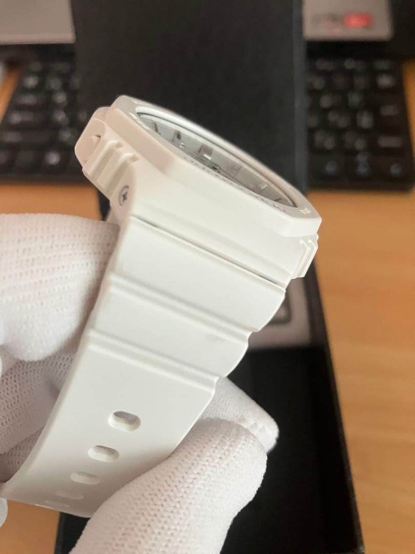 中古CASIO G-SHOCK GMA-S2100-7AJF ホワイト